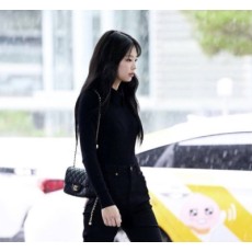 [제니 PICK] 샤넬 체인 골든볼 쁘띠삭 램스킨 숄더백 블랙 금장