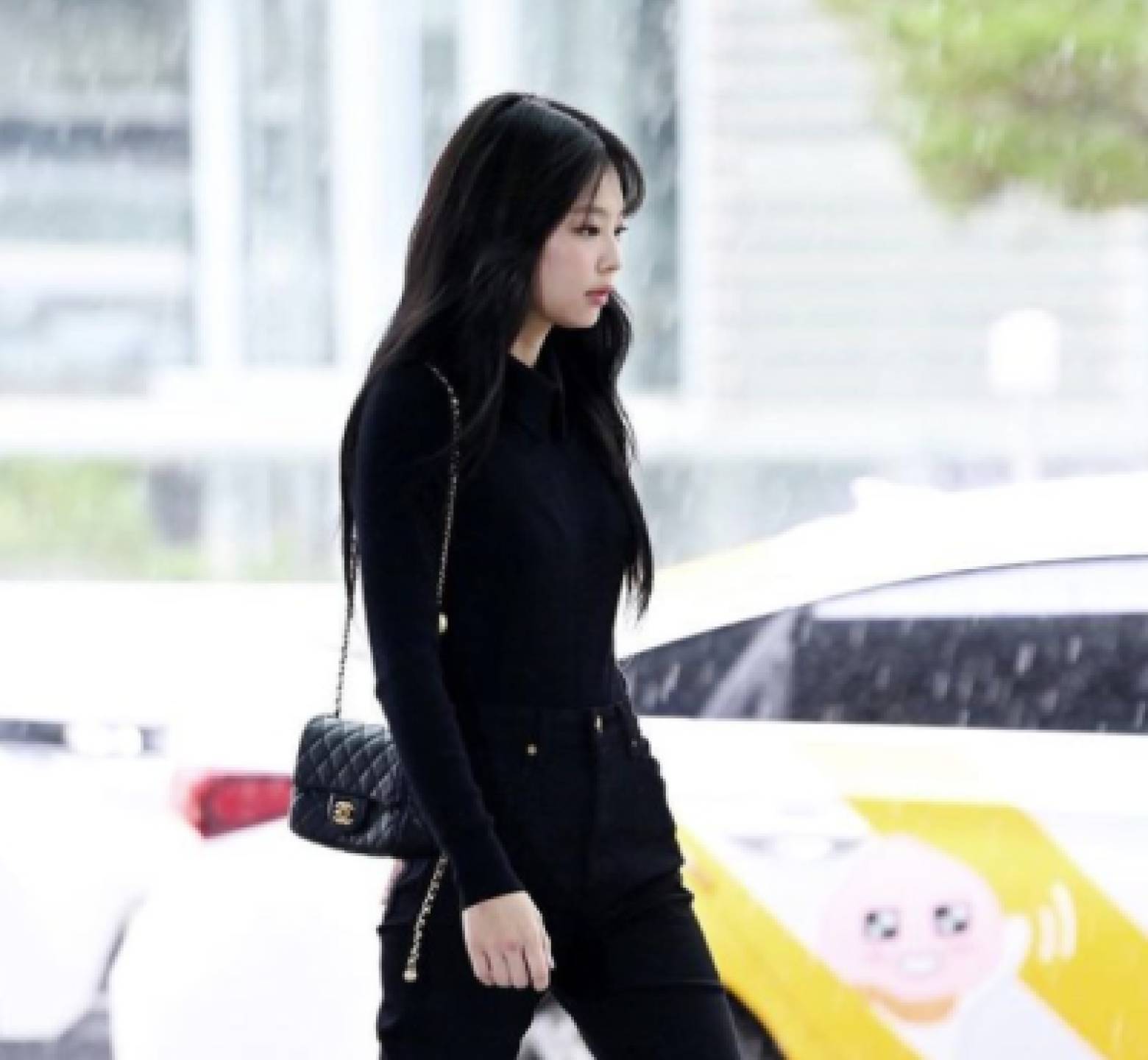 [제니 PICK] 샤넬 체인 골든볼 쁘띠삭 램스킨 숄더백 블랙 금장