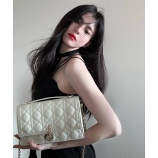 [한소희 PICK] 디올 MISS DIOR 탑 핸들 백 화이트