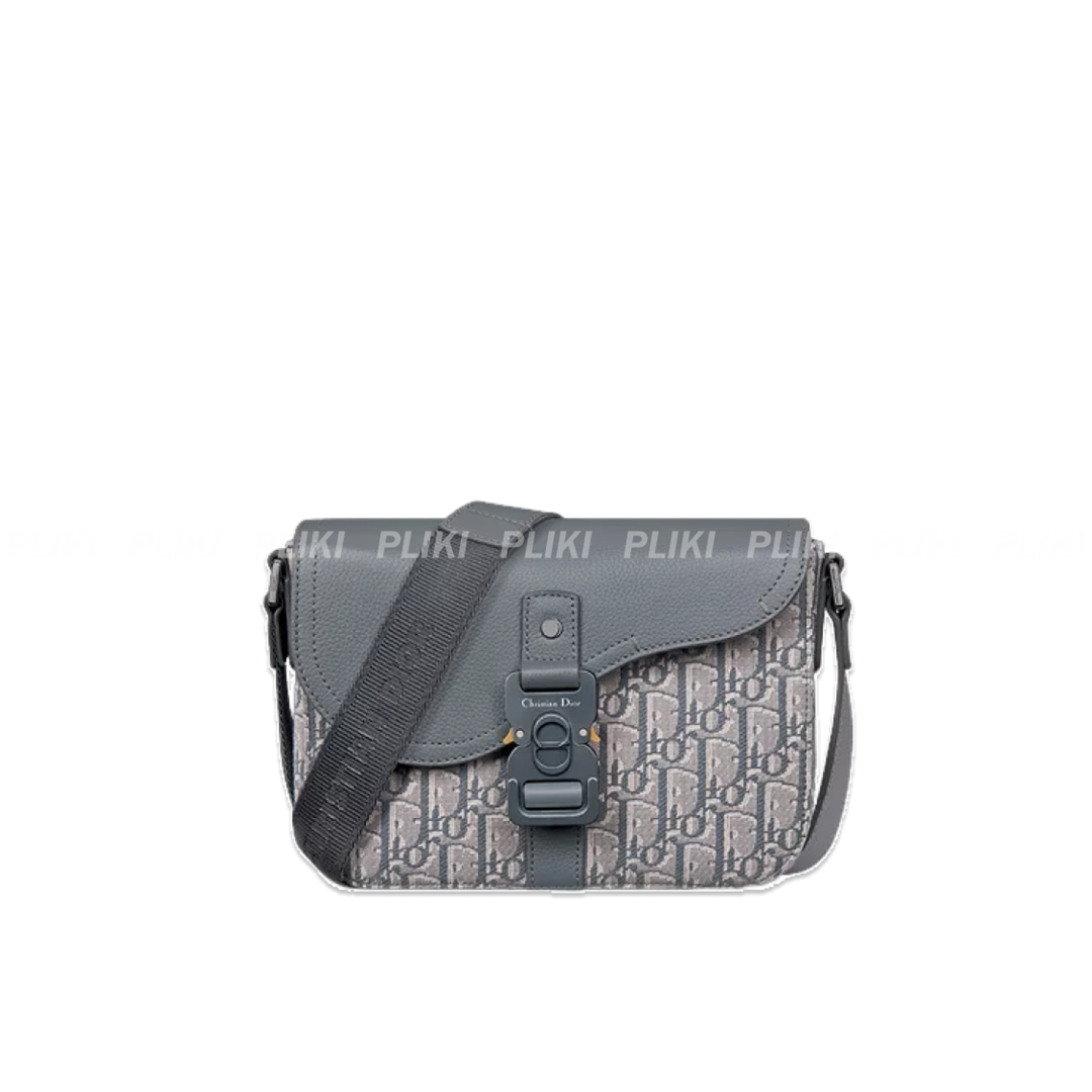 디올 Saddle 스몰 플랩 스트랩백